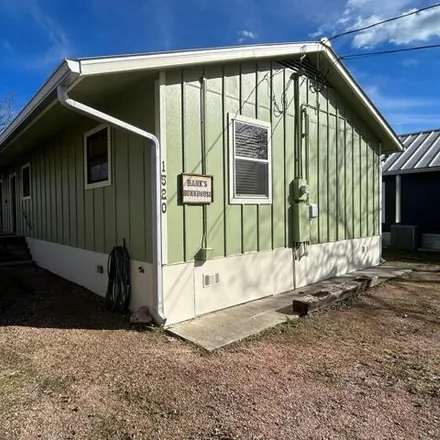 Buy this 1 bed house on 214 F Street in Kerrville, TX 78028