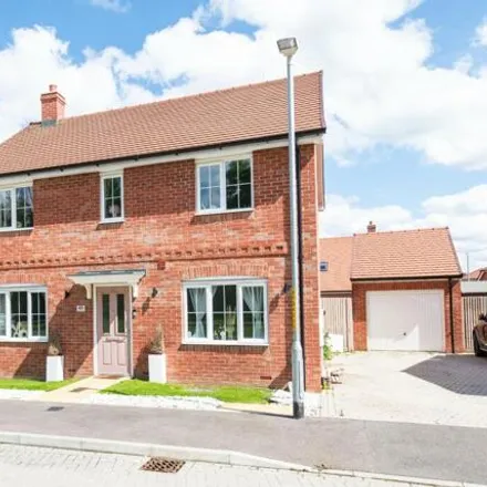 Buy this 4 bed house on Field Lane in Gravesend, Kent