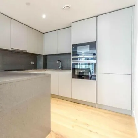 Image 6 - Admiralty House, 150 Vaughan Way, London, E1W 2AH, United Kingdom - Apartment for sale