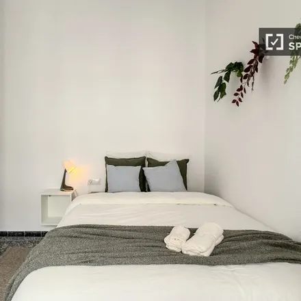 Rent this 5 bed room on Carrer de Sardenya in 453, 08001 Barcelona
