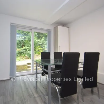 Image 1 - Well Close Rise, Arena Quarter, Leeds, LS7 1HT, United Kingdom - Townhouse for rent