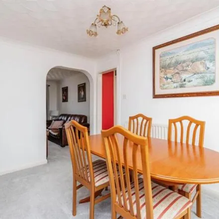 Image 5 - 3 Horns Drove, Rownhams, SO16 8AW, United Kingdom - Townhouse for sale