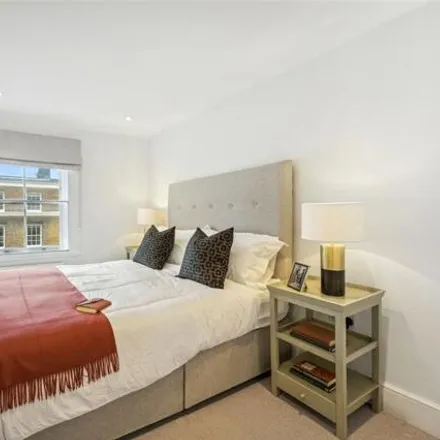 Image 5 - 60 Ebury Street, London, SW1W 9QU, United Kingdom - Room for rent