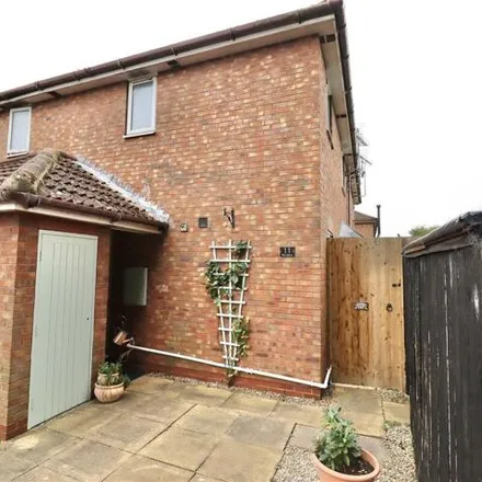 Buy this 2 bed townhouse on The Lilacs in Pocklington, YO42 2GE