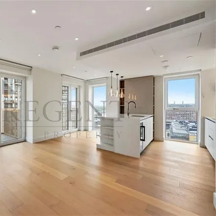 Rent this 2 bed apartment on Lincoln in Fountain Park Way, London