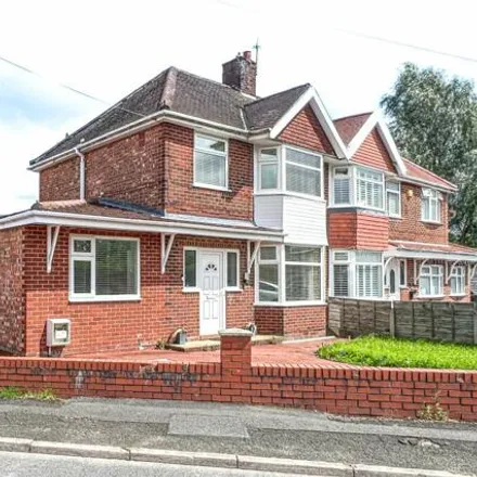 Buy this 3 bed duplex on Enderby Road in Manchester, M40 0EN
