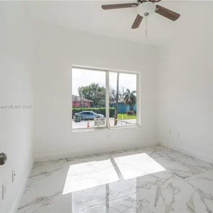 Image 6 - 2201 Nw 9th Ct, Fort Lauderdale, Florida, 33311 - House for sale