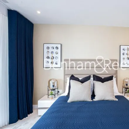 Image 4 - Waterside Court, Park Street, London, SW6 2QF, United Kingdom - Apartment for rent