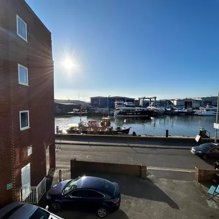 Image 2 - Coleman Maritime Insurance, The Quay, Poole, BH15 1HP, United Kingdom - Apartment for rent