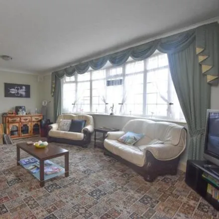 Image 3 - The Newhaven Guest House, 21 Sunningdale Drive, Skegness, PE25 1BB, United Kingdom - House for sale
