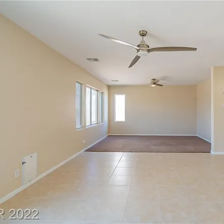 Image 3 - 4925 Goldfield Street, North Las Vegas, NV 89031, USA - House for sale