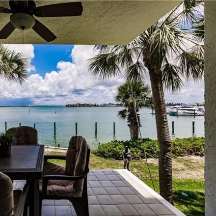 Buy this 1 bed condo on island Bike Shop in Bald Eagle Drive, Marco Island