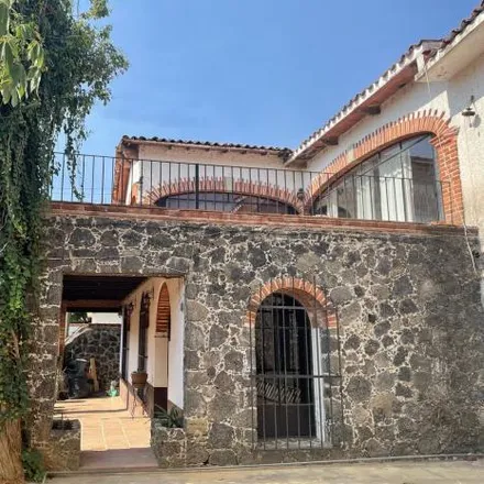 Rent this 4 bed house on Calle Cuauhtemotzin in 62520 Tepoztlán, MOR