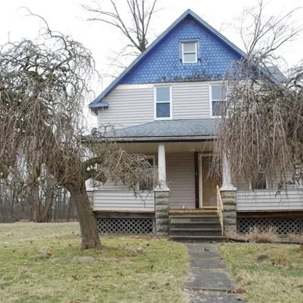 Buy this 3 bed house on 5516 Garden Street in Maple Heights, OH 44137