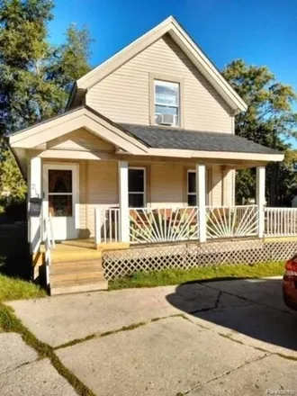Buy this 2 bed house on 264 Sanderson Avenue in Pontiac, MI 48341