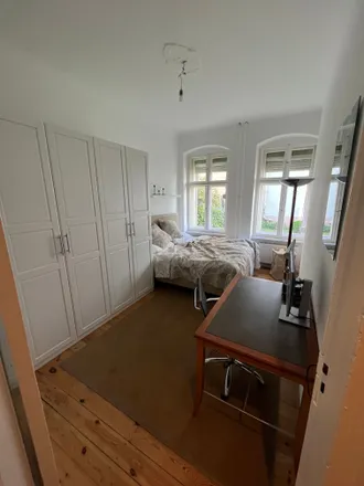 Rent this 2 bed apartment on Güneş Bäckerei in Friedrich-Karl-Straße, 12103 Berlin