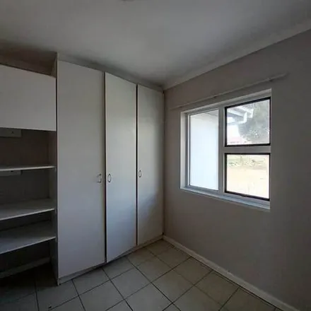Image 6 - Voortrekker Road, Maitland, Cape Town, 7405, South Africa - Apartment for rent