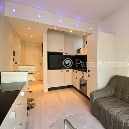 Image 2 - 11 Rue Berlioz, 75116 Paris, France - Apartment for rent