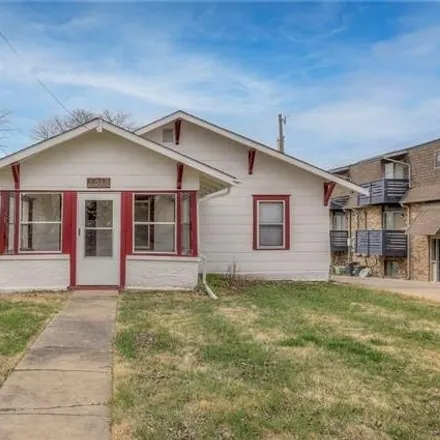 Buy this 3 bed house on 3018 North 58th Street in Kansas City, KS 66104