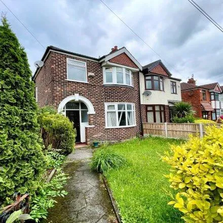 Rent this 3 bed duplex on Bradwell Avenue in Manchester, M20 1JX