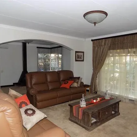 Image 4 - 4 Lancia Street, Lynnwood Ridge, Gauteng, 0041, South Africa - Apartment for rent
