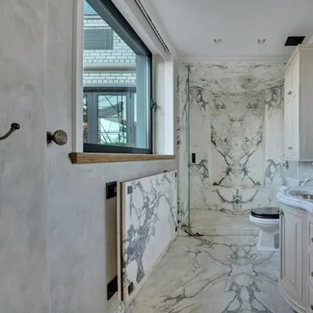 Image 6 - Hampshire House, 150 Central Park South, New York, NY 10019, USA - Apartment for sale