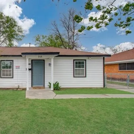 Buy this 4 bed house on 699 East 40½ Street in Houston, TX 77022