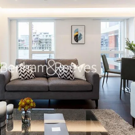 Image 1 - Denver Building, 4 Malthouse Road, London, SW8 5AX, United Kingdom - Apartment for rent