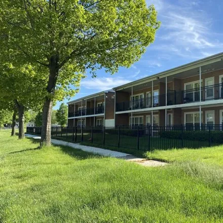 Rent this 2 bed apartment on 1011 29th Street in Zion, IL 60099