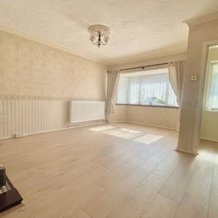 Rent this 3 bed townhouse on Glastonbury Crescent in Bloxwich, WS3 2RB