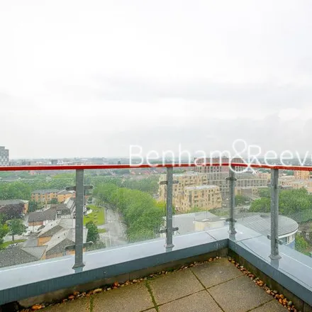 Image 5 - Pinnacle House, Boulevard Drive, London, NW9 5HF, United Kingdom - Apartment for rent