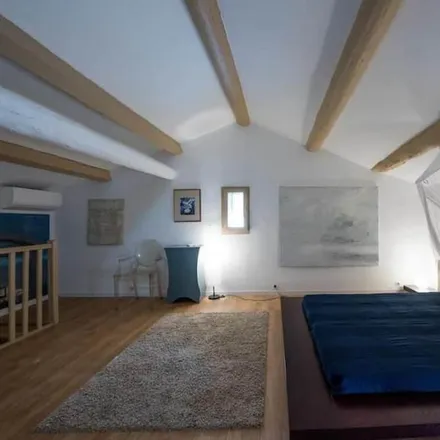 Rent this 8 bed house on Quai du Rhône in 13150 Tarascon, France