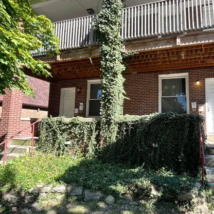 Buy this studio duplex on 1694 North Fourth Street in Columbus, OH 43202