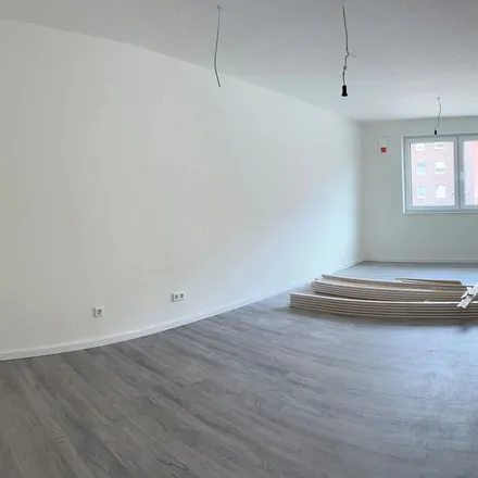Rent this 2 bed apartment on Korschenbroicher Straße 45 in 41065 Mönchengladbach, Germany