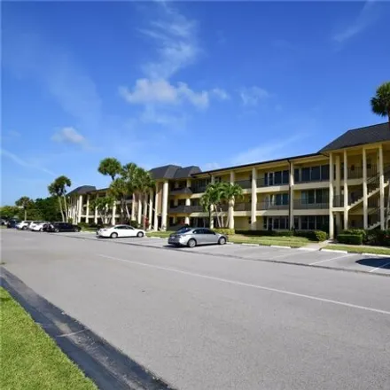 Rent this 2 bed condo on 4727 Cove Circle in Pinellas County, FL 33708