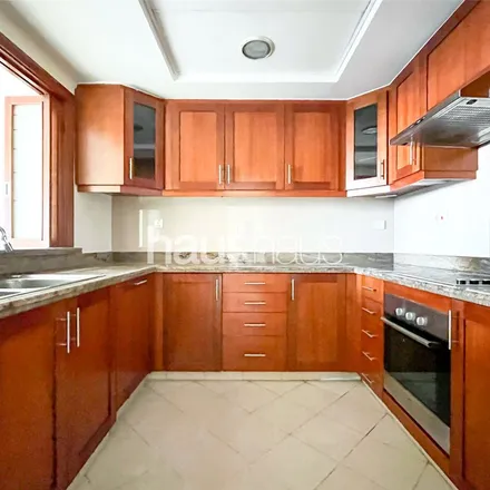 Image 9 - Golf Tower 2, 3a Street, Al Thanyah 3, Dubai, United Arab Emirates - Apartment for rent