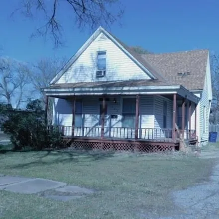 Buy this 2 bed house on 538 North Ash Street in Valley Center, KS 67147