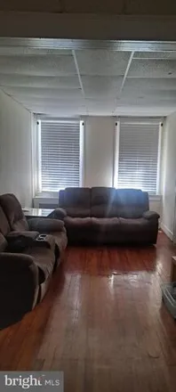 Image 3 - 4002 West Franklin Street, Baltimore, MD 21229, USA - House for sale