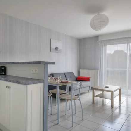 Image 7 - La Baule-Escoublac, Place Rhin et Danube, 44500 La Baule-Escoublac, France - Apartment for rent