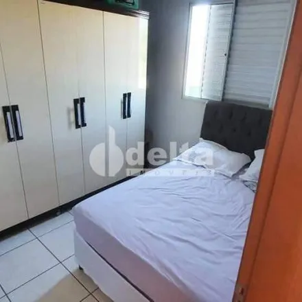 Buy this 2 bed apartment on Rua José Humberto Alcântara in Alto Umuarama, Uberlândia - MG