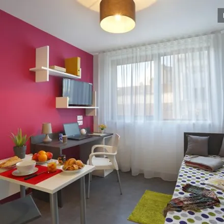 Rent this studio room on Nancy in GES, FR