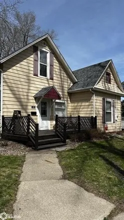 Buy this 3 bed house on 191 C Avenue West in Oskaloosa, IA 52577