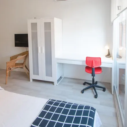 Rent this studio apartment on Carrer del Torrent de l'Olla in 191, 08012 Barcelona