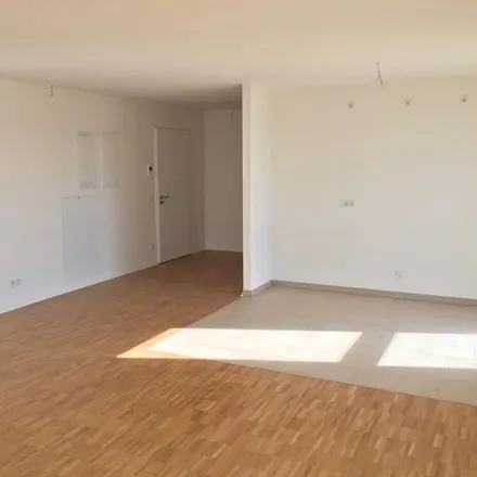Rent this 3 bed apartment on Franz-Balke-Weg 40 in 41065 Mönchengladbach, Germany