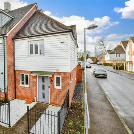 Buy this 2 bed house on Sir Henry Brackenbury Road in Great Chart, TN23 3FL