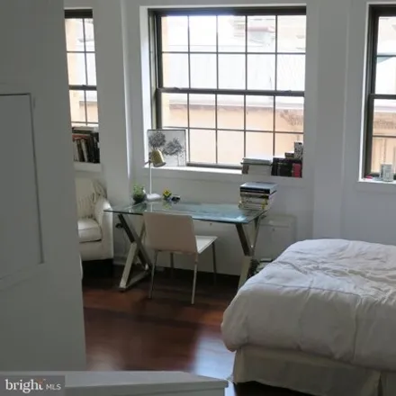 Rent this studio apartment on Parc Rittenhouse in 225 South 18th Street, Philadelphia