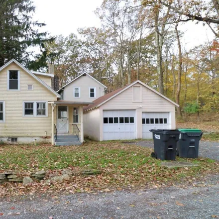 Rent this 3 bed house on 8 Smith Alley in Mount Pocono, PA 18344