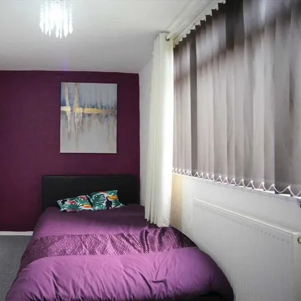 Image 9 - Hurst Avenue, West Timperley, M33 4QS, United Kingdom - Room for rent