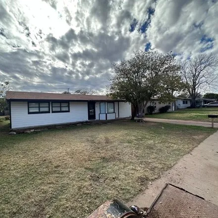 Buy this 4 bed house on 2130 41st Street in Snyder, TX 79549