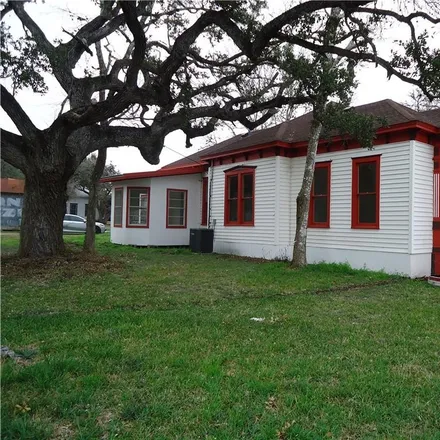 Image 4 - 349 North Jefferson Street, Goliad, TX 77963, USA - House for sale